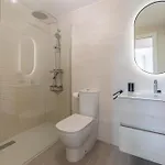 Stunning Views, Terrace, Pool, Wifi & Near Centre Apartmán