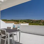 Apartmán Stunning Views, Terrace, Pool, Wifi & Near Centre *