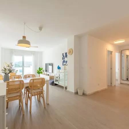 Apartment Stunning Views, Terrace, Pool, Wifi & Near Centre Tarifa