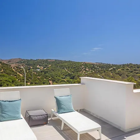 Stunning Views, Terrace, Pool, Wifi & Near Centre