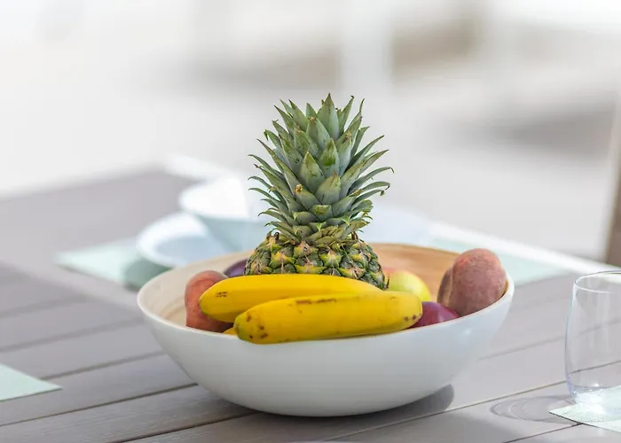 شقة Stunning Views, Terrace, Pool, Wifi & Near Centre *